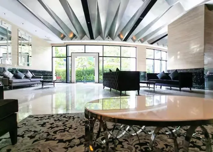 Hotel The Gramercy Makati Century
