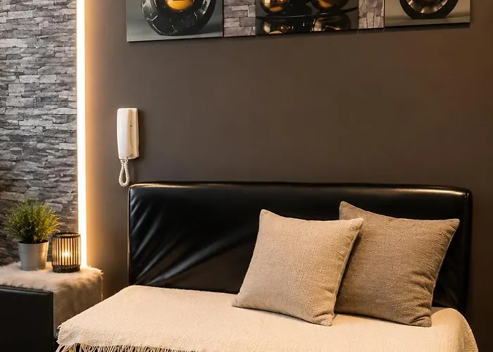 Hotel The Gramercy Makati Century